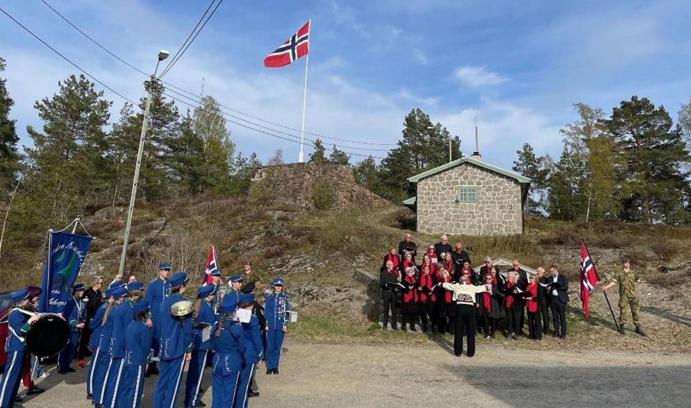 Korps som spiller - Klikk for stort bilde